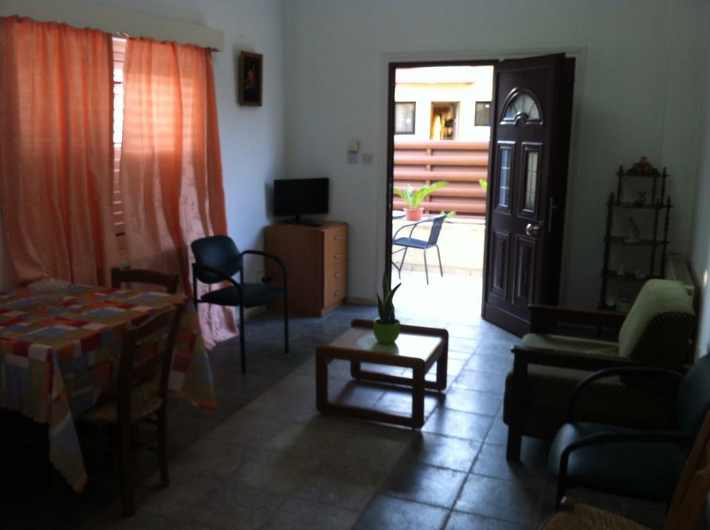 Valentinos House Paphos Room photo